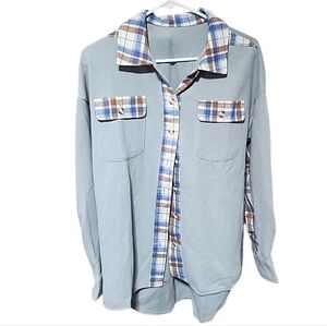 Womens Over Sized Thermal Button Up. Size Small